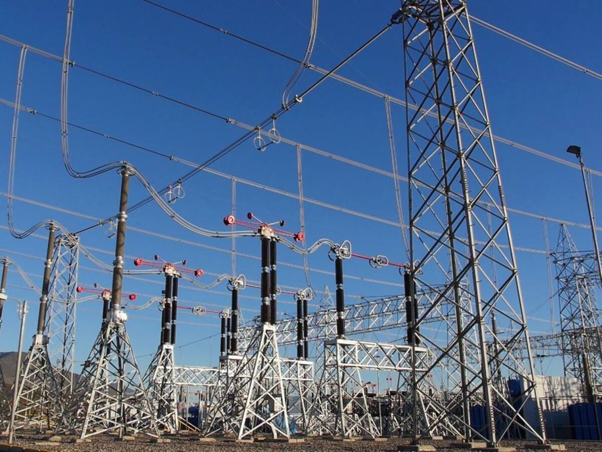 Tras apagón en Chile: ¿Cómo funciona la red eléctrica chilena y qué es el Coordinador Eléctrico Nacional?