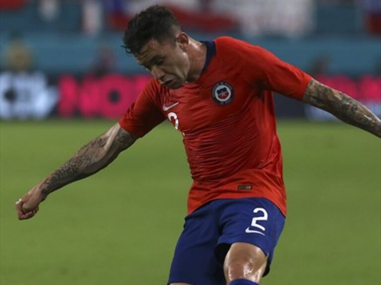 Eugenio Mena: «Me encantaría jugar en la Copa América pero no depende de mi»