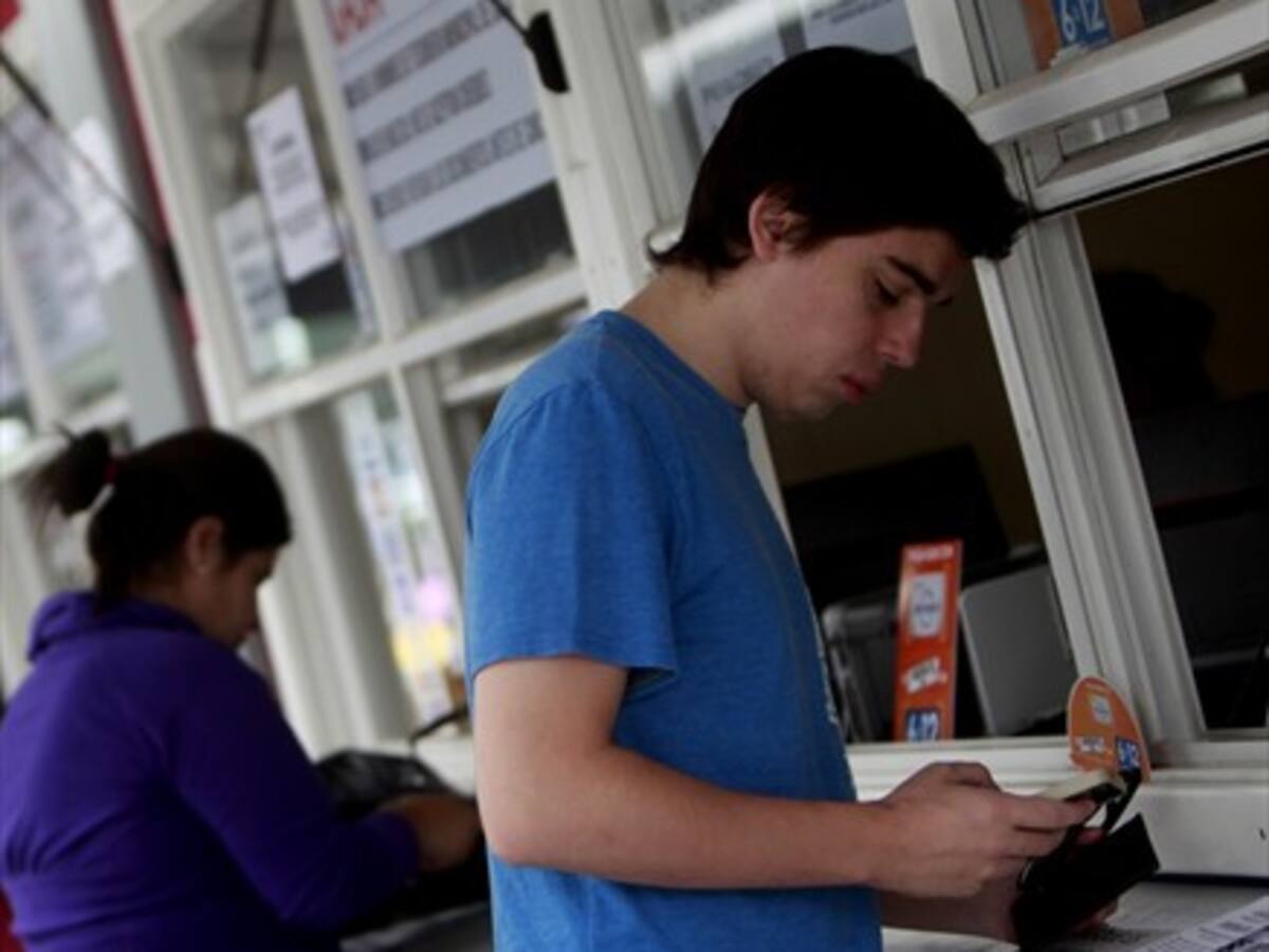 ADN Motor: los documentos que deben estar al día para transitar por las rutas chilenas