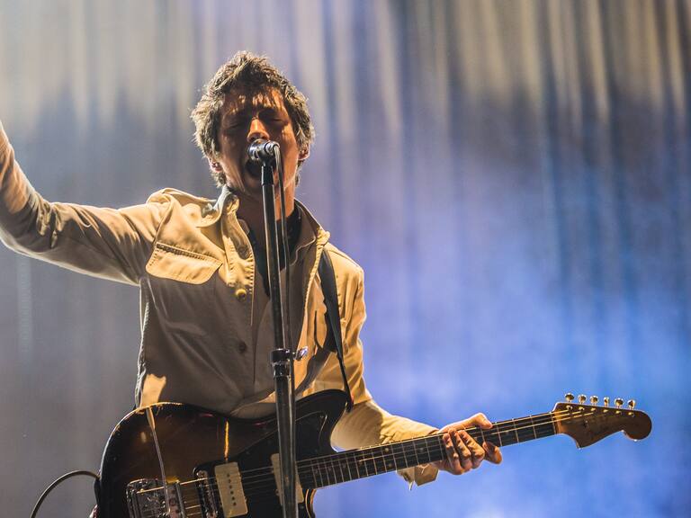 Arctic Monkeys lanzarán un inédito álbum en vivo grabado en la sala del Royal Albert Hall en 2018