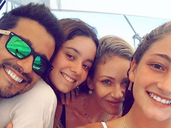 Rafael Araneda celebra el cumpleaños de su hija