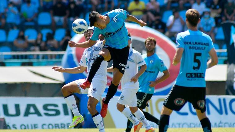 Programación fútbol chileno: ¿Qué partidos se juegan hoy, 15 de agosto, y quién transmite?