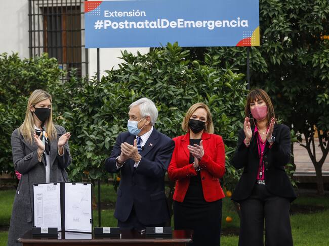 Presidente Sebastián Piñera promulga la extensión del postnatal de emergencia / Agencia Uno