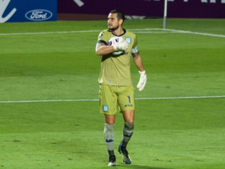 «Necesitamos sacar muchos puntos»: Gabriel Arias y su confianza en la Roja antes de la triple fecha clasificatoria