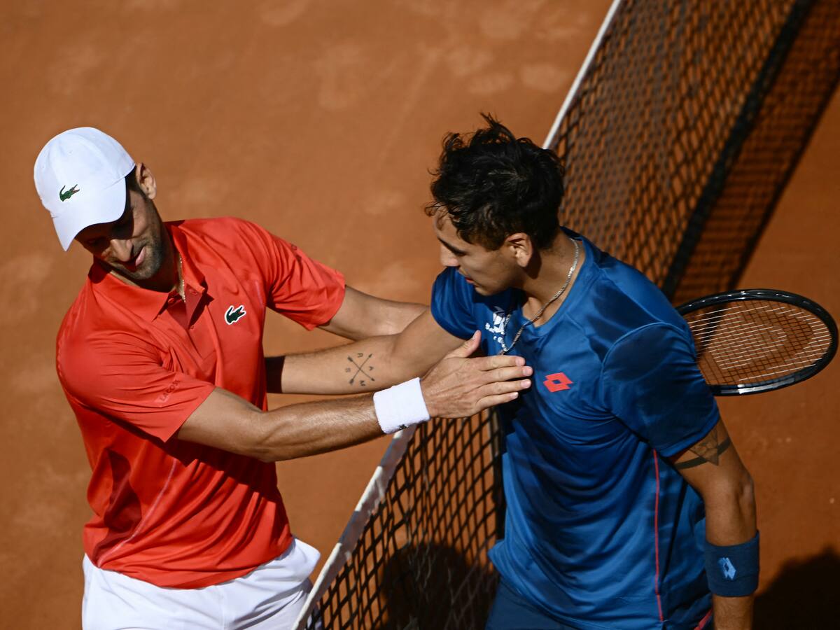 Alejandro Tabilo hace historia y elimina a Novak Djokovic en Roma