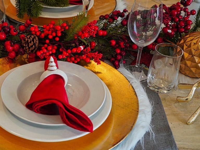 Grupo de voluntarios organiza cenas navideñas para personas de escasos recursos en Concepción