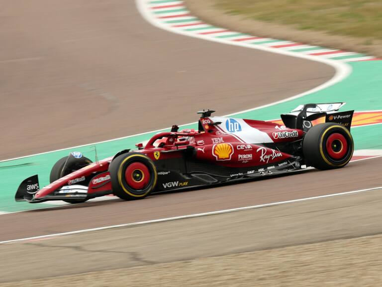 ¡Ya corren en pista! Hamilton y Leclerc probaron el poder del SF-25 de Ferarri | Getty Images