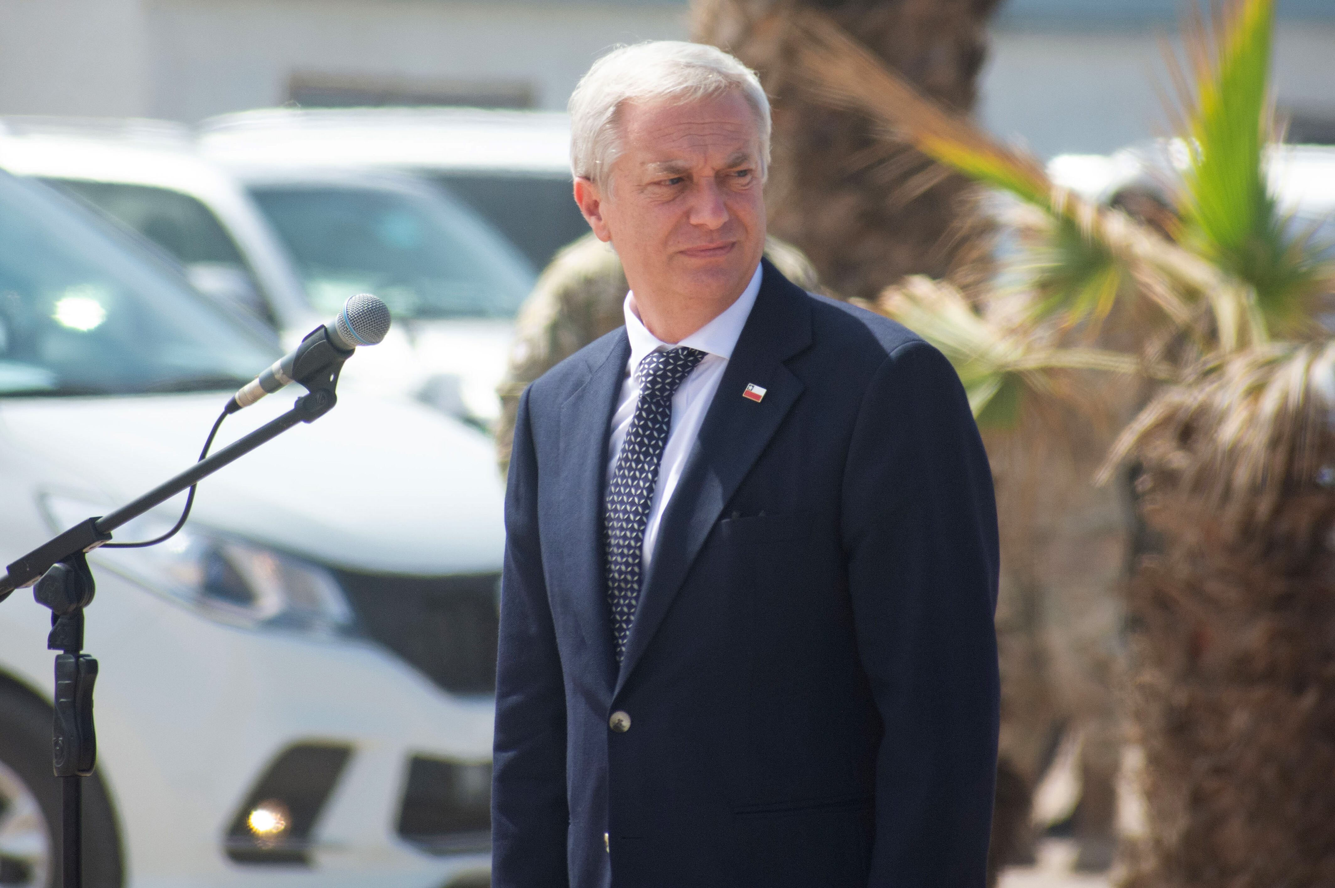 El Presidente José Antonio Kast llega a la base militar “Solo de Zaldívar”, en playa Las Machas de Arica para liderar el Comité de Ministros de Seguridad y supervisar los trabajos de zanjado en la frontera con Perú. Foto: SALVADOR PEDRINI