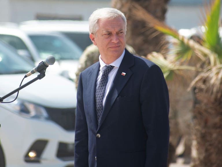 El Presidente José Antonio Kast llega a la base militar “Solo de Zaldívar”, en playa Las Machas de Arica para liderar el Comité de Ministros de Seguridad y supervisar los trabajos de zanjado en la frontera con Perú. Foto: SALVADOR PEDRINI