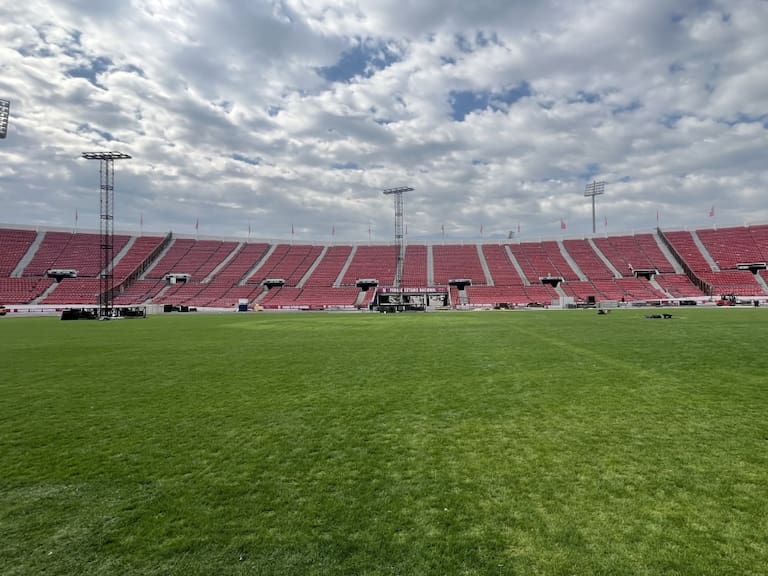 Tras concierto de Cris MJ: así quedó la cancha del Estadio Nacional de cara al Clásico Universitario
