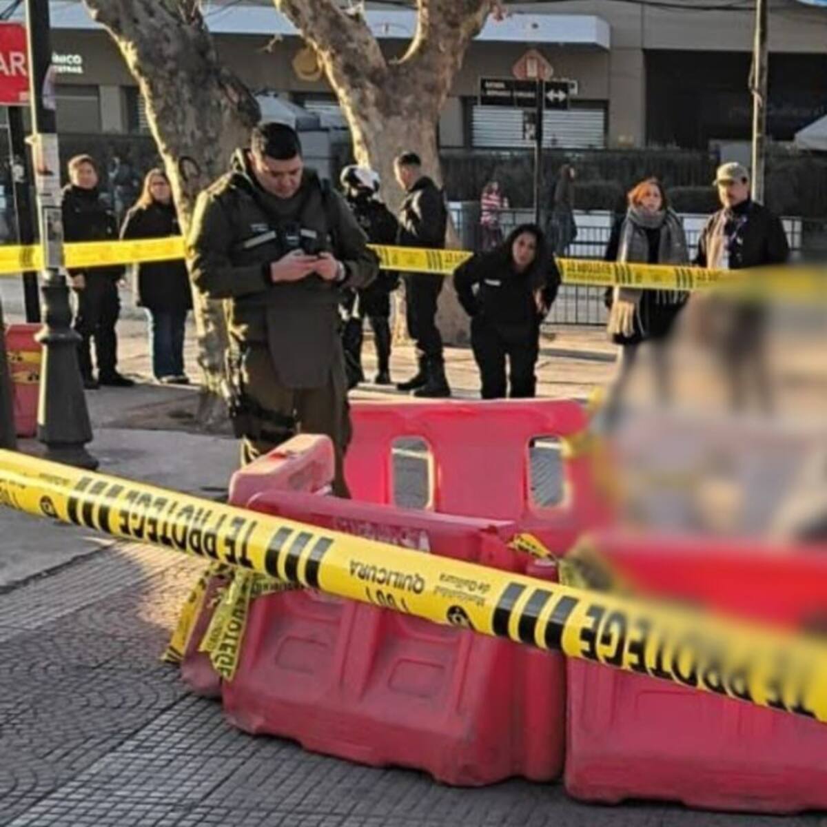 Conmoción en Quilicura: hombre en situación de calle muere en una banca frente a SAPU de la comuna
