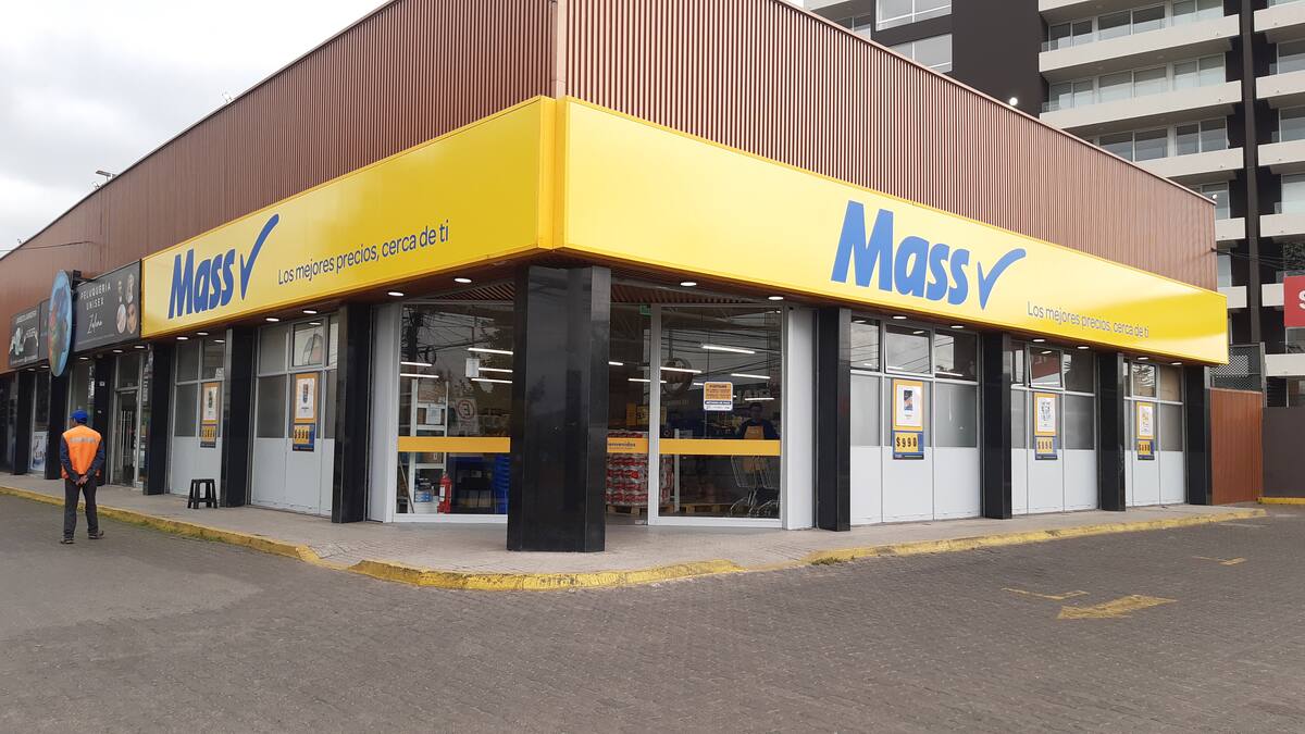 Mass, el supermercado peruano con precios bajos, acelera expansión en Chile: estas son las 21 tiendas en la RM