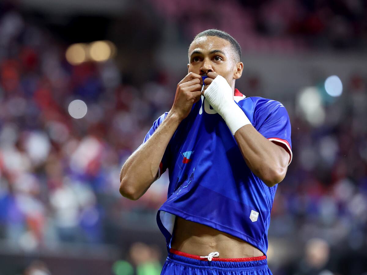 La FIFA le solicitó cambiar su camiseta a esta selección mundialista: supuesto mensaje político