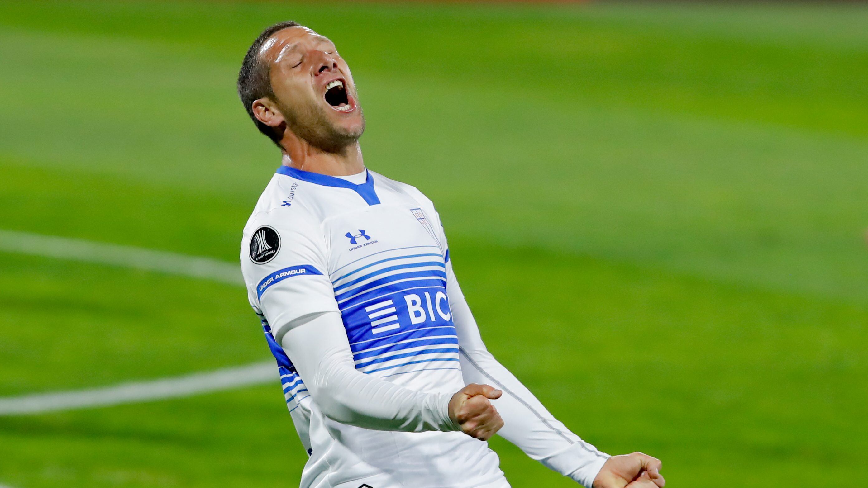 26 de Mayo del 2021/SANTIAGOLuciano Aued(c) celebra su primer gol y el 1 a 0 de Universidad Catolica ,durante el partido valido por el grupo F de la Copa Conmebol Libertadores 2021, entre Universidad Catolica vs Atlético Nacional, disputado en el Estadio San Carlos de Apoquindo.
FOTO:FRANCISCO LONGA/AGENCIAUNO
