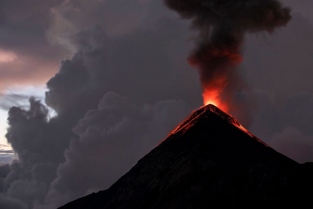 El volcán del Fuego durante una de sus últimas erupciones en Guatemala