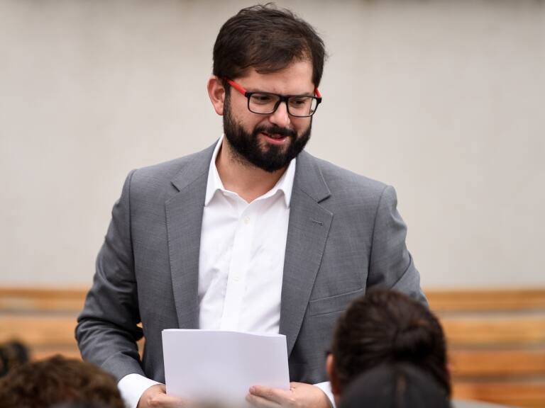 Encuesta Cadem: Presidente Boric sube un punto en su aprobación y un 44% confía en el armado del Consejo Constitucional