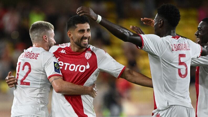 Guillermo Maripán vuelve a anotar en el Mónaco y festeja importante triunfo ante Olympique de Lyon
