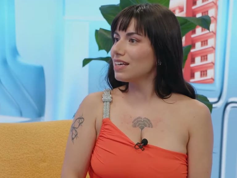 “Así que dije ‘adiós trabajo formal’”: Joven chilena dejó su trabajo como diseñadora para multiplicar sus ganancias subiendo contenido en Arsmate