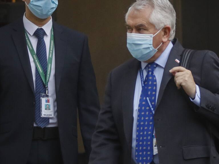 Ministro Paris tras incautación de correos electrónicos