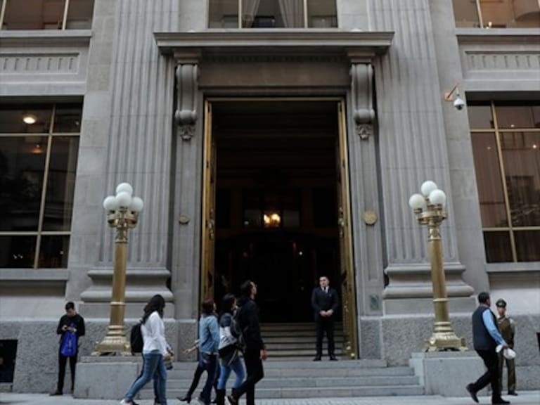 Banco Central baja nuevamente la tasa de interés de 2,5% a 2%