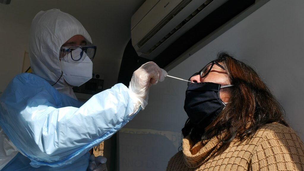07 DE JULIO DE 2021/VIÑA DEL MAREstrategia que contempla operativo sanitario para vacunar contra el Covid-19 a personas rezagadas en el Campamento Manuel Bustos.
FOTO: SANTIAGO MORALES/AGENCIAUNO