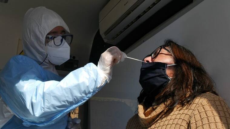 07 DE JULIO DE 2021/VIÑA DEL MAREstrategia que contempla operativo sanitario para vacunar contra el Covid-19 a personas rezagadas en el Campamento Manuel Bustos.
FOTO: SANTIAGO MORALES/AGENCIAUNO