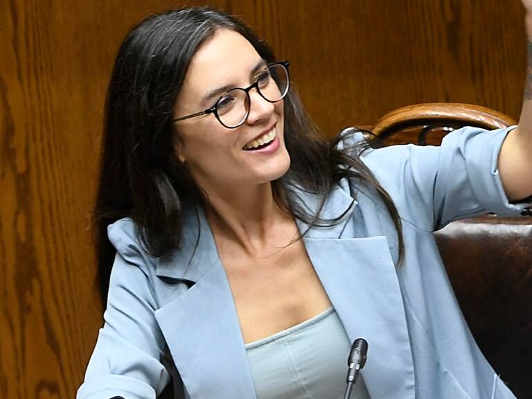 «No hay cambio que pueda ser frenado eternamente»: Ministra Vallejo tras aprobación del proyecto 40 horas