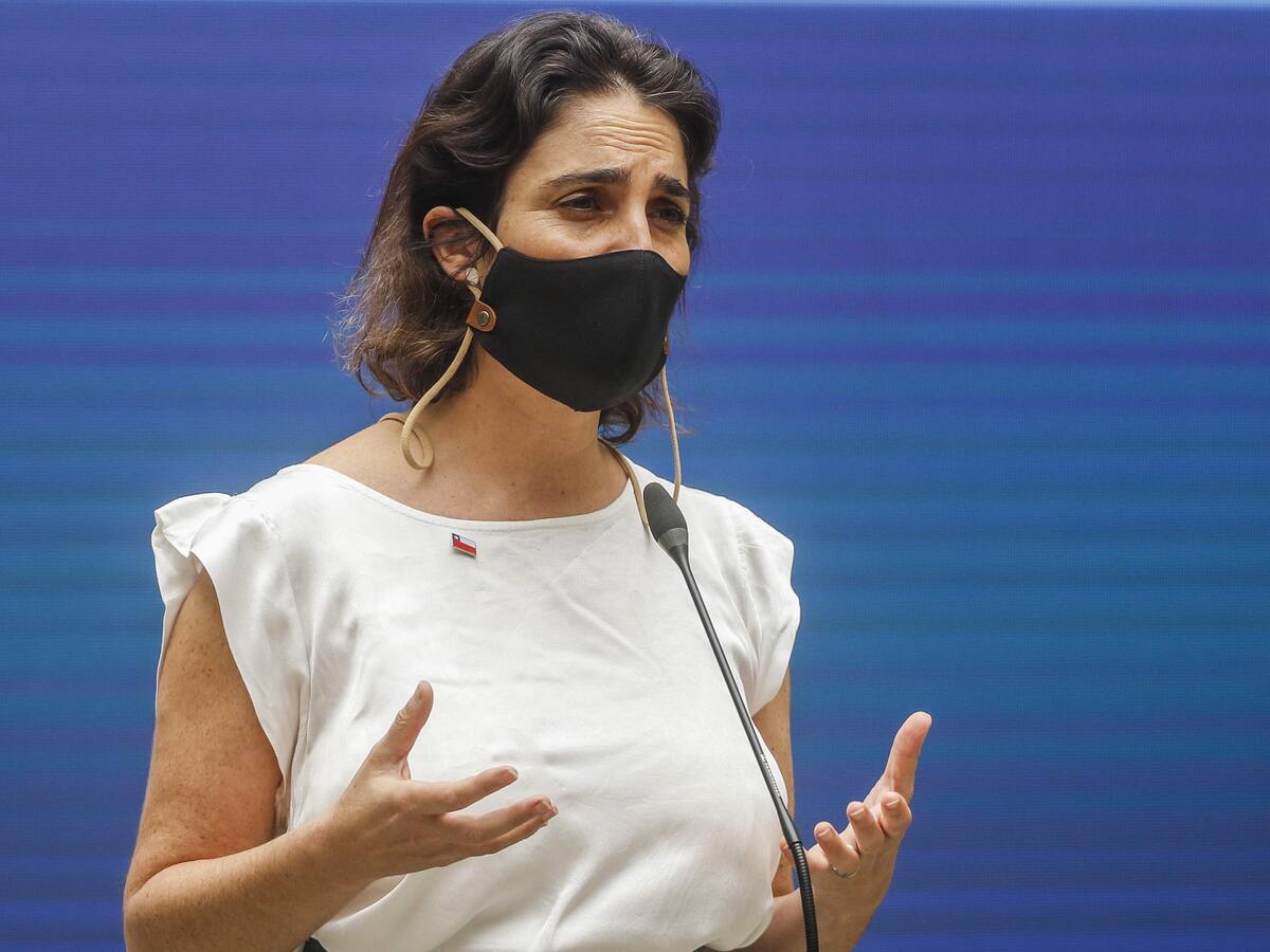 Ministra del Trabajo salió al paso de los rumores y descartó renunciar al gobierno de Sebastián Piñera