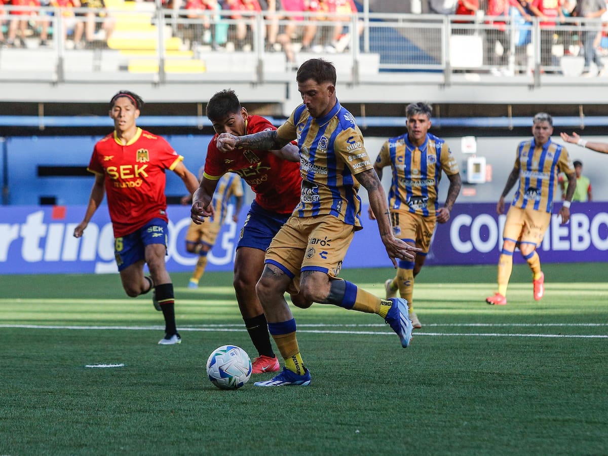 Everton forzó los penales, pero se topó con un enorme Franco Torgnascioli que metió a Unión Española en Copa Sudamericana