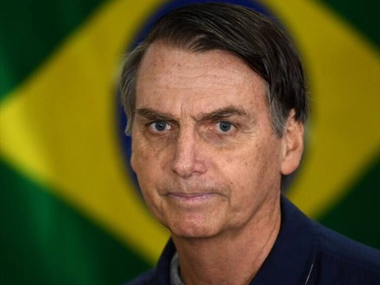 Personalidades chilenas se mostraron alarmadas por posible triunfo de Bolsonaro