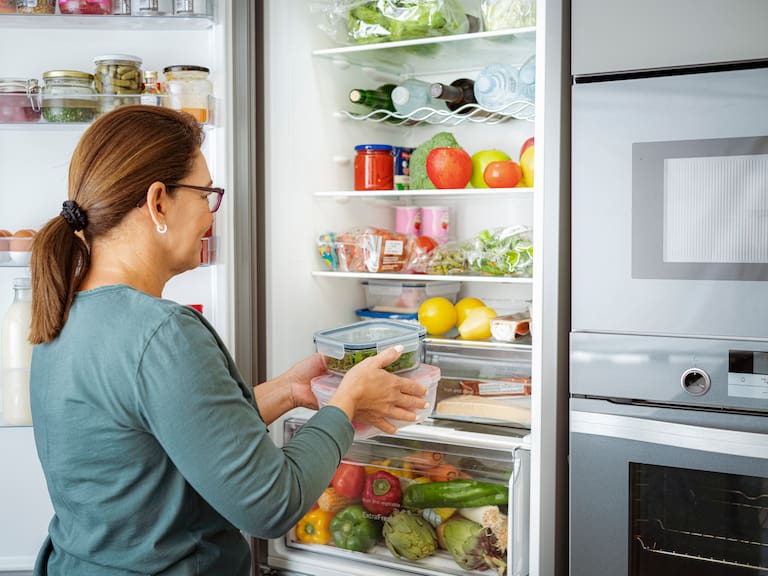 Sigue estas 5 recomendaciones para cuidar tus alimentos en verano y evitar desperdicios