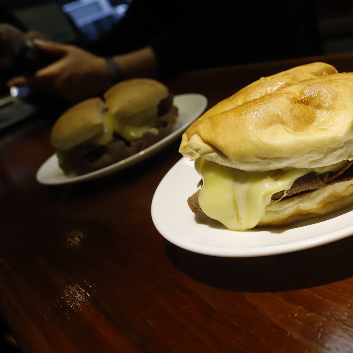 Día Nacional del Barros Luco: por qué se celebra hoy y cuáles son las mejores ofertas en Chile