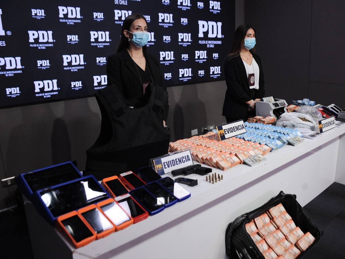 Karaokes como fachada y un carabinero de soplón: así funcionaba la mafia china que operaba en Meiggs y en otras regiones