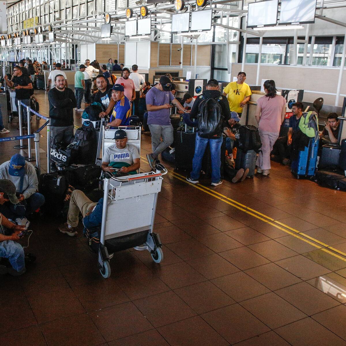 Aviso de bomba en el Aeropuerto de Santiago obliga a evacuar un vuelo que se dirigía a Antofagasta