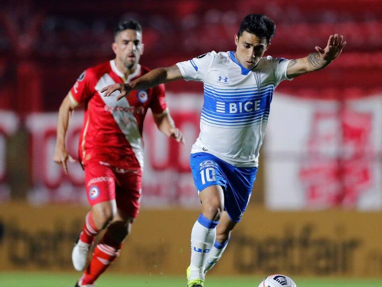 RESUMEN | Universidad Católica derrotó Argentinos Jrs y tomó otro aire en Copa Libertadores