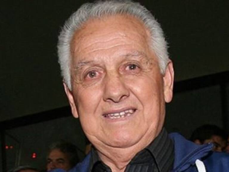 Leonel Sánchez sigue internado y con "pronóstico reservado" de su hemorragia