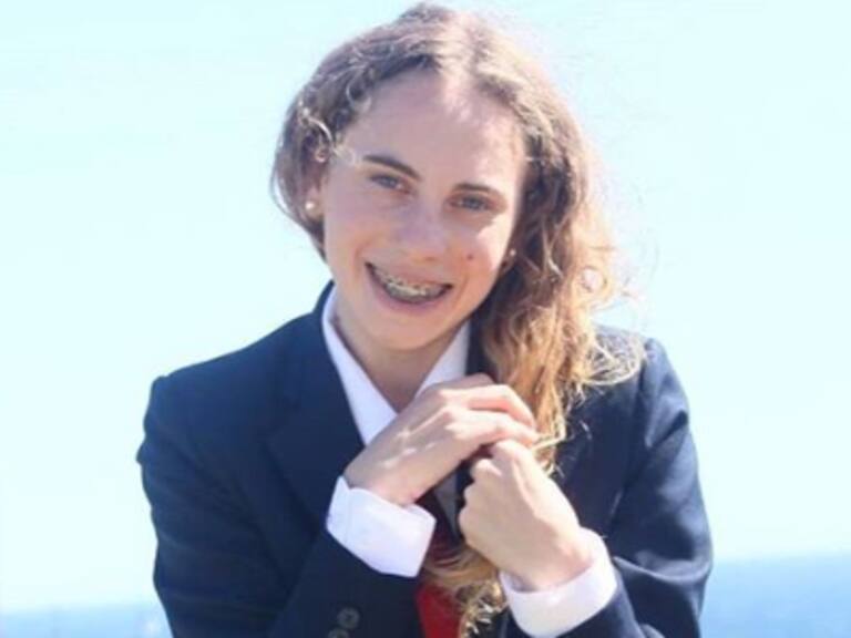 Li Fridman de Papá a la Deriva fue criticada por posar con lencería al lado de la virgen