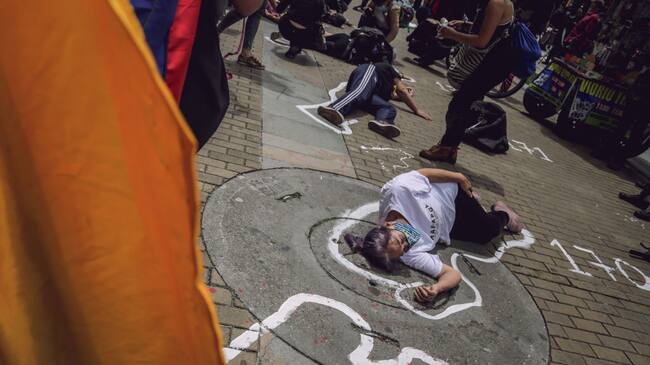 Manifestantes denuncian los asesinatos durante las protestas en Bogotá