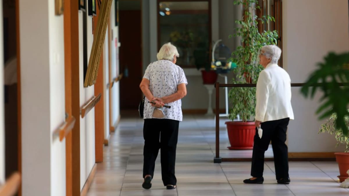 Tras tragedia en Pitrufquén: Minsal publica catastro con residencias para adultos mayores autorizadas en Chile