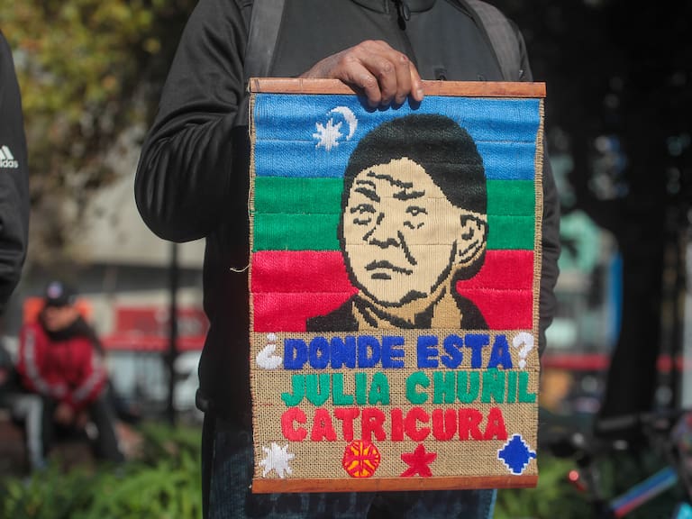 Manifestación por 8 meses de la desaparición de Julia Chuñil