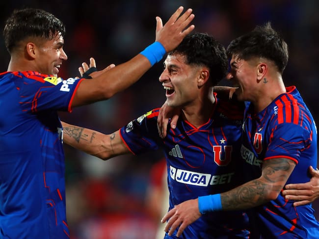 La U celebró en el Nacional ante Deportes La Serena