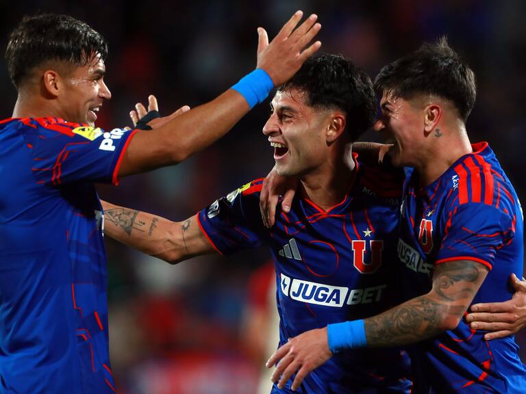 La U celebró en el Nacional ante Deportes La Serena