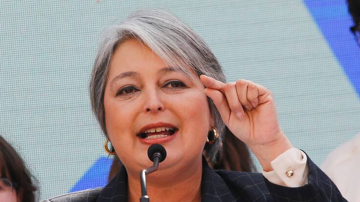 Las reacciones por los dichos de Jeannette Jara: afirmó que “es probable” que renuncie al Partido Comunista si llega a La Moneda