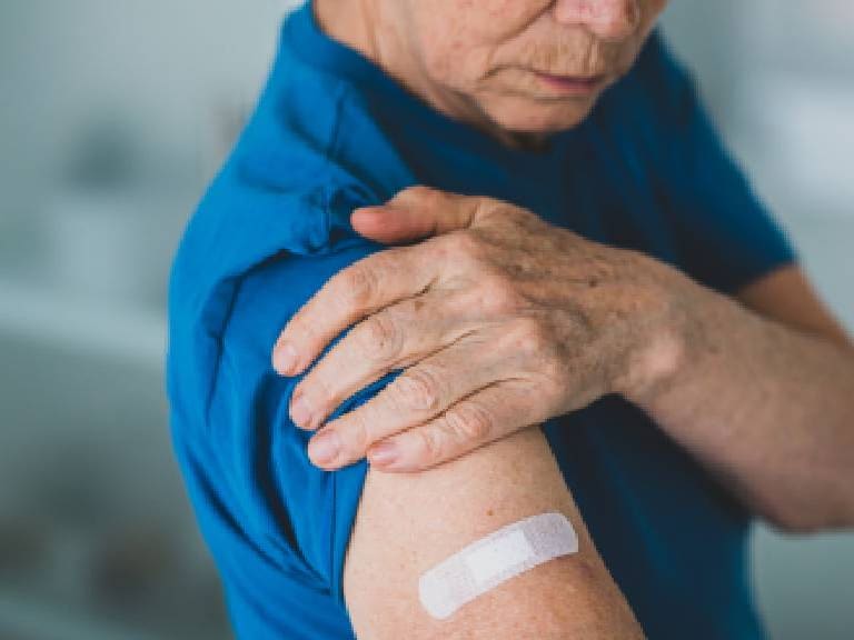 Estados Unidos aprueba la primera vacuna contra virus sincicial orientada a ancianos