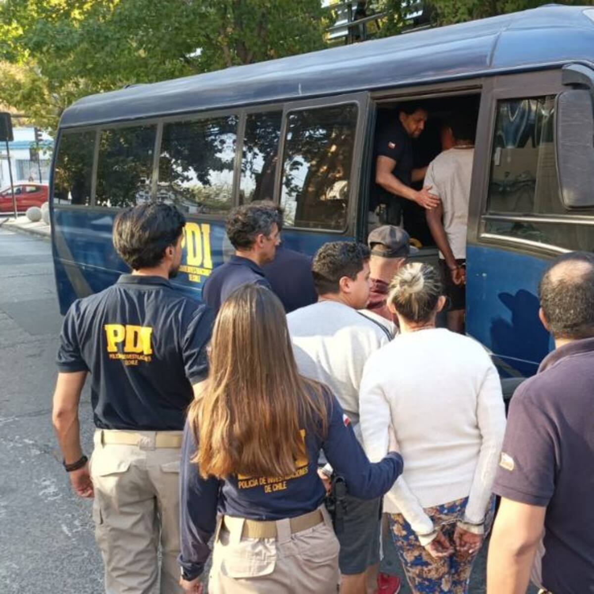 Masivo desalojo de departamentos tomados en Talca deja 16 detenidos: se les formalizará por usurpación