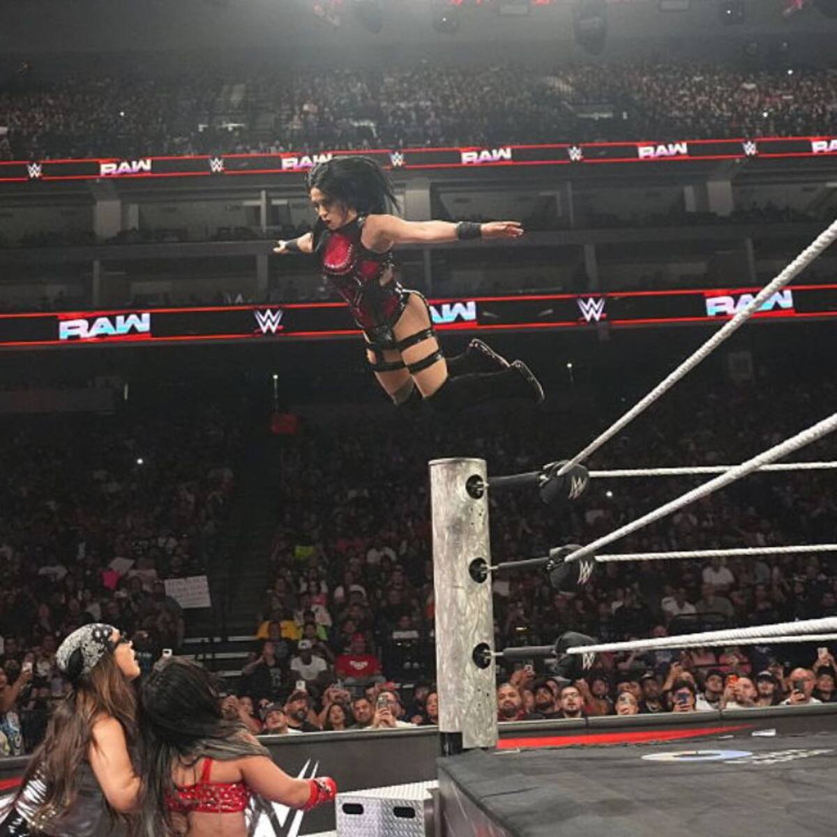 “La forma en que aterrizó...”: Stephanie Vaquer enciende las alarmas en WWE