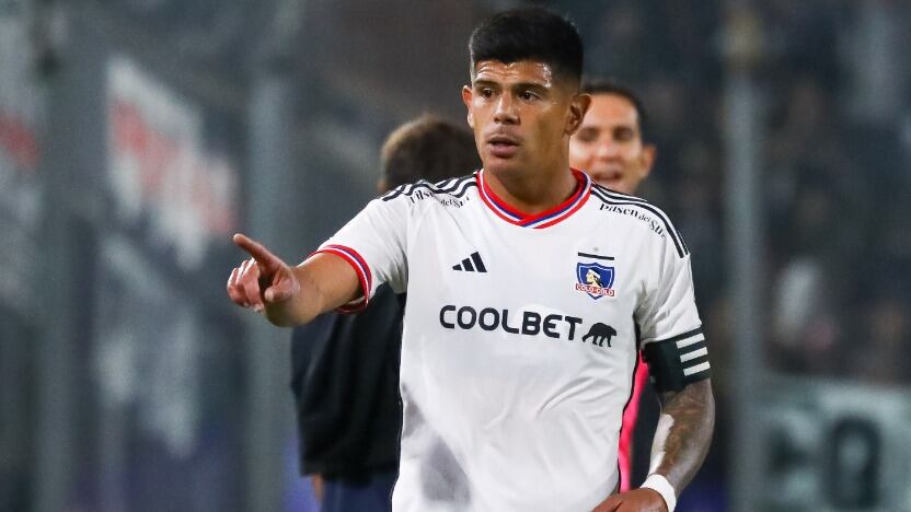 Esteban Pavez no se detiene en polémicas y solo piensa en Copa Libertadores: "Para Colo Colo lo mínimo es pasar de ronda"