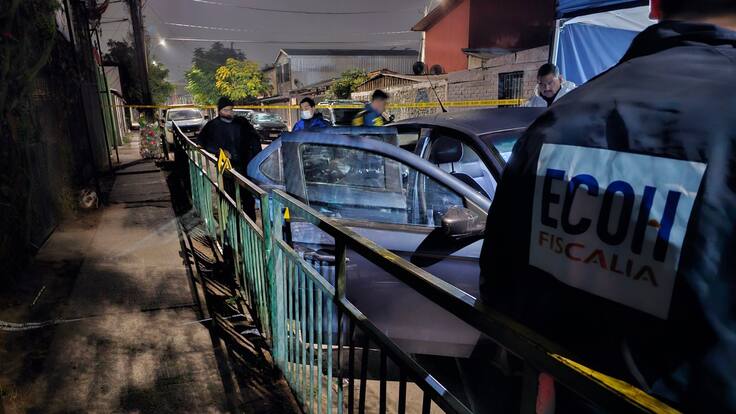 Hombre es asesinado en La Pintana mientras conducía su vehículo: fue baleado en la cabeza