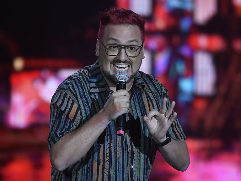 Al estilo Felipe Avello: Así fue la rutina con la que Alex Ortiz la rompió en el Festival de Olmué