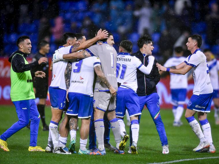 Gustavo Quinteros sigue sumando nombres para su Vélez 2024 | Getty Images